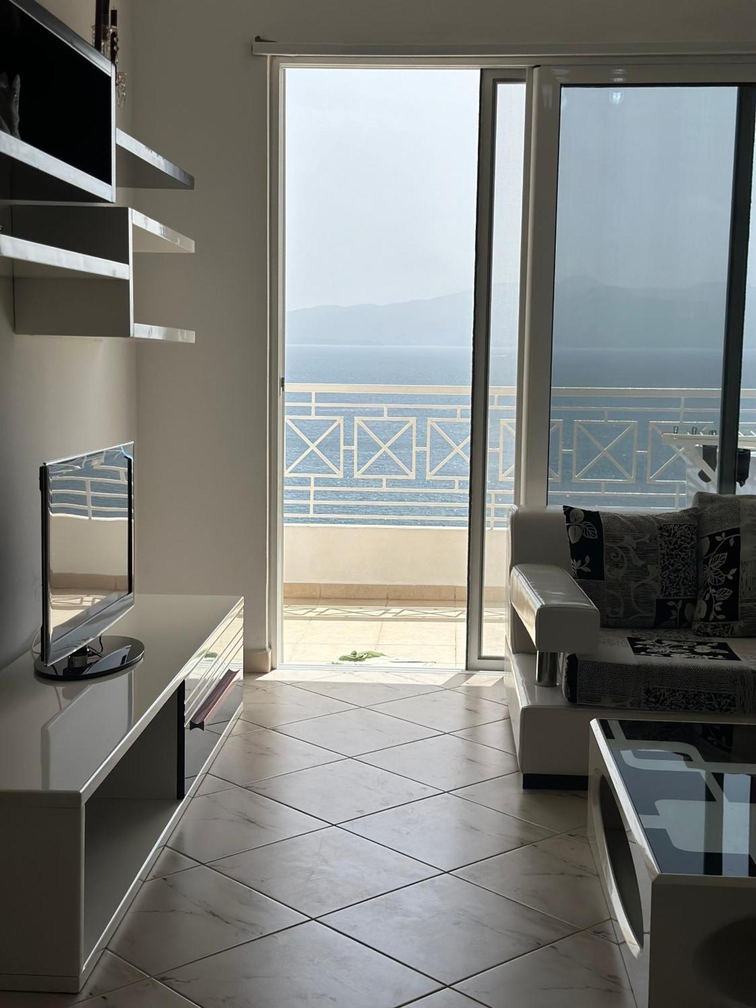 Tini Sea View Apartment Саранда Екстер'єр фото